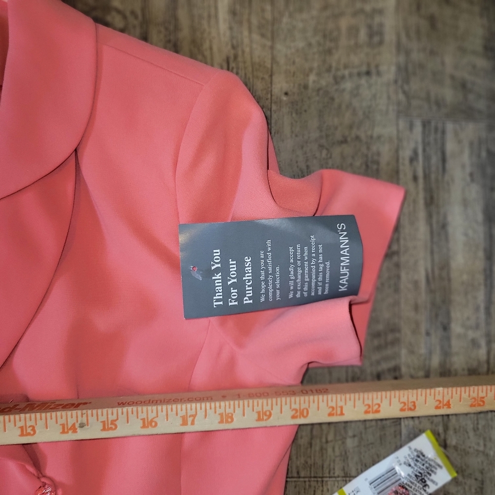 Le Suit 2 pc set Suit 14P Petite "Peach Me" Looks More Pink - Picture 6 of 11